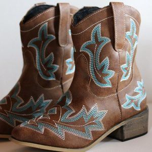 Cowgirl Fashion Boots